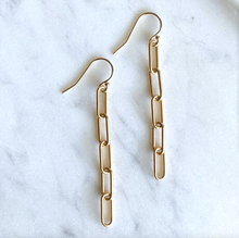 Load image into Gallery viewer, Medium Paperclip Chain Earrings