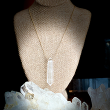 Load image into Gallery viewer, Crystal Point Necklace