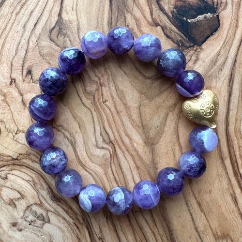 Amethyst and Gold Heart bead bracelet