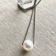 Simple Pearl and Chain Necklace